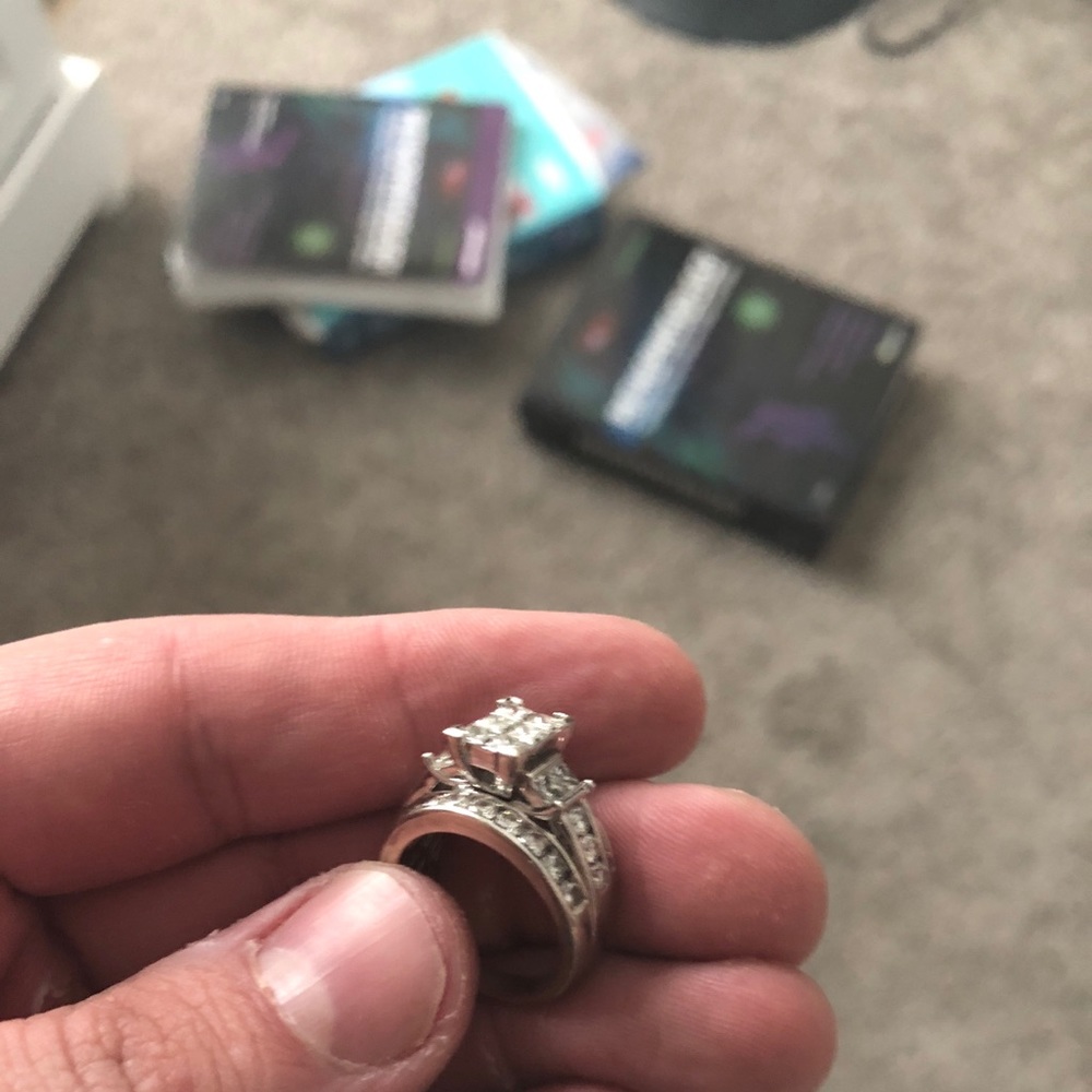 Diamond ring